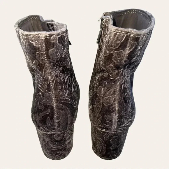 Women’s ZIGISOHO EMBOSSED VELVET NYGIA ANKLE BOOTS SIZE 6.5 GRAY IN COLOR - Picture 4 of 10